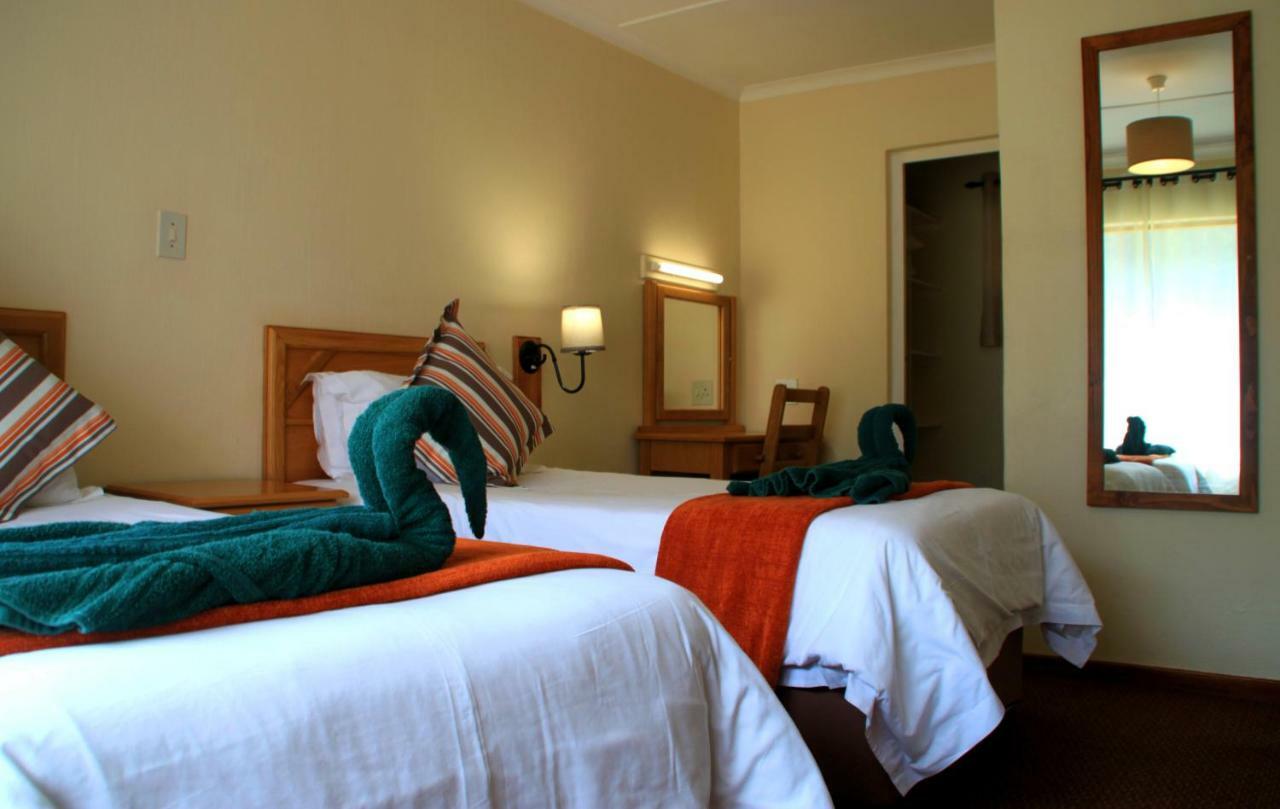 Gooderson Leisure Riverbend Chalets Self Catering And Timeshare Gold Crown Resort Drakensberg Garden Exterior foto